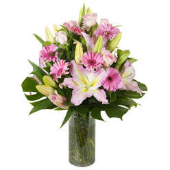 vazo içerisinde karisik mevsim çiçekleri  Van internetten çiçek siparişi 