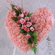 kalp pano karankil ve güller   Van internetten çiçek siparişi 