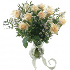 Vazoda 8 adet beyaz gül  Van 14 şubat sevgililer günü çiçek 
