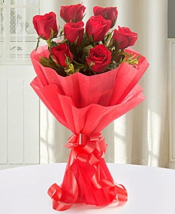 9 adet kırmızı gülden modern buket  Van İnternetten çiçek siparişi 